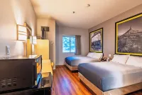 Super 8 by Wyndham Sidney NE - 2-Star