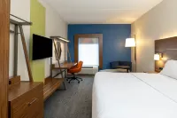Holiday Inn Express CHARLESTON US HWY 17 & I-526 by IHG - parking
