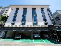 Mini Hotel Boom Hotels near Sunkyung Library