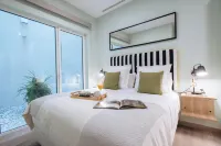 Sercotel Sevilla Guadalquivir Suites - Homestays
