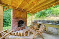 Outdoor Kitchenthe Hobbit House' on Elk River - con encanto