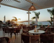 Queens Bay Hotel - breakfast