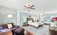 Luxury Lake House, Pool, Hot tub, Dock, Beach, Game room ,Boat Rental available - Wifi
