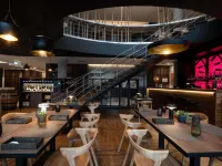 Novotel Vilnius Centre - بار