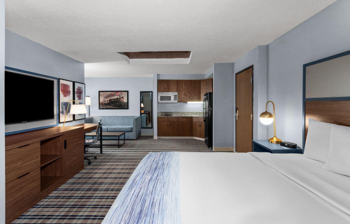 AmericInn by Wyndham Austin