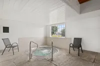 Sleep Inn & Suites Verona - Madison Southwest - Hot Tub