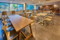 City Express by Marriott Monterrey Aeropuerto - breakfast