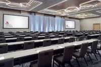 Lexington Marriott City Center - parking
