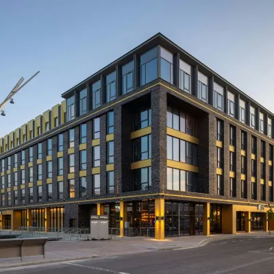 Residence Inn by Marriott Belfast Titanic Quarter Hotel berhampiran Istana Belfast