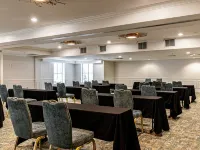 Hampton Inn & Suites Charleston/West Ashley Hotels near Plum Elements