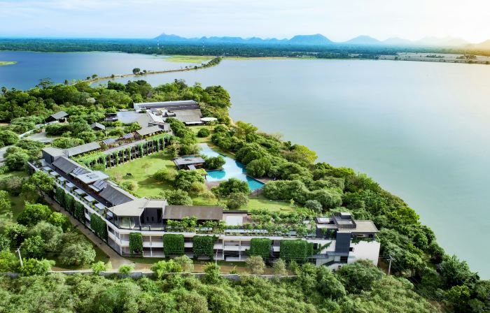 DoubleTree by Hilton Weerawila Rajawarna Resort
