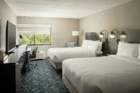 Four Points by Sheraton Milwaukee North Shore - Barer