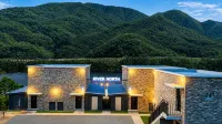Chuncheon (Namiseom) River North Pool Villa - spa