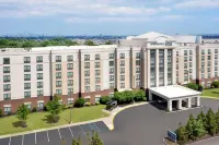 SpringHill Suites by Marriott Newark International Airport - parcheggio