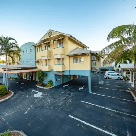 Cairns Queens Court