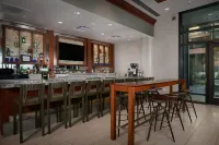 馬斯卡廷, 梅里爾, 臻品之選飯店 - 酒吧