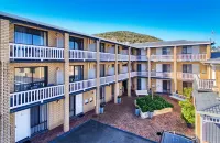 Albany Motel & Apartments - parking