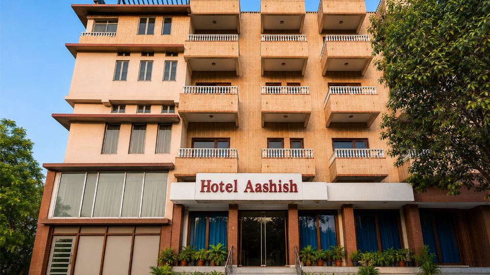 Hotel Aashish