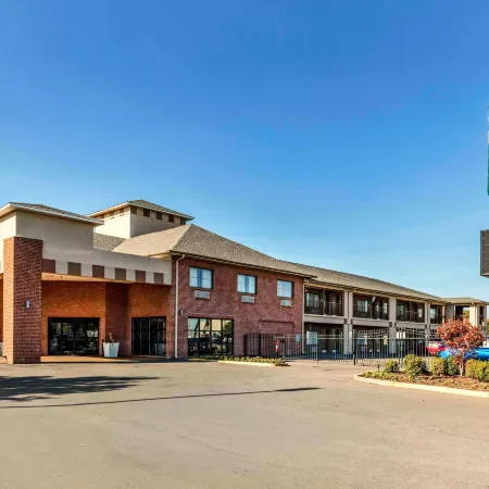 Quality Inn Airport I-240