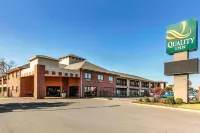 Quality Inn Airport I-240 - نادي رياضي
