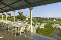 Atlantic Inn - parking