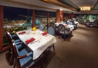 LSI Resorts at Ala Moana - Rooftop Pools