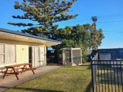 Sunset Court Motel