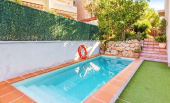 House with 4 Bedrooms in Torredembarra, with Private Pool, Furnished Terrace and Wifi Near the Beach