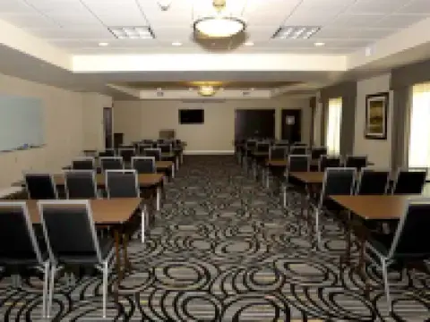 Holiday Inn Express & Suites MARION by IHG Hotels in Marion