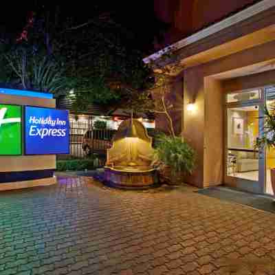 Holiday Inn Express Redwood City-Central Hotel Exterior