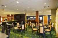 Fairfield Inn & Suites Toronto Airport Các khách sạn ở Mississauga