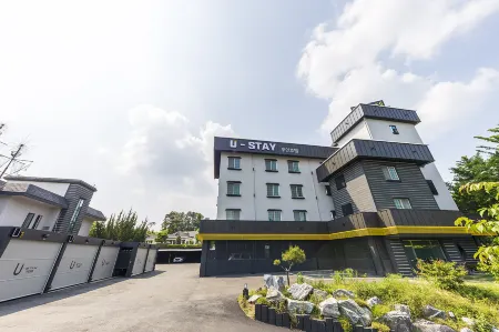 Anseong U-Stay Motel Отели рядом с достопримечательностью «Chung-Ang University Central Park»