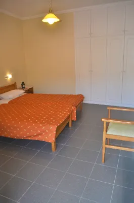 Holiday Studio Apartments "yannis" on Agios Gordios Beach in Corfu