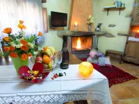 Romantic House for 2 People with Jacuzzi Hotels in Laroya