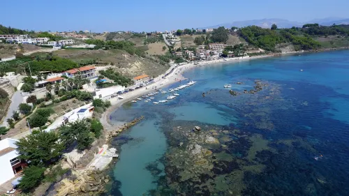 Case Vacanza Renella 3 Beds: Balcony, Wifi, Self-Catering, 200mt from the Sea