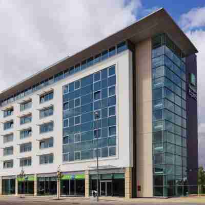 Holiday Inn Express Lincoln City Centre Hotel Exterior