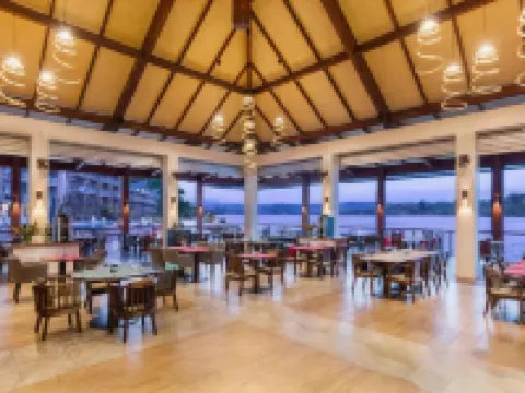 รามาดา รีสอร์ท บาย วินด์แฮม พอร์ต วิลา โรงแรมในพอร์ตวิลา