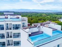 Gangneung Lamiacasa Pool Villa Отели рядом с достопримечательностью «Фантазийный музей чашек»