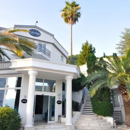 Hotel Xanadu