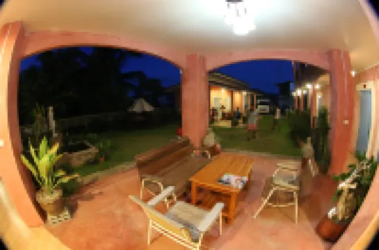 โรงแรมเลอ บาร์ ทาร์รี่ โรงแรมในอำเภอ ท่าลี่