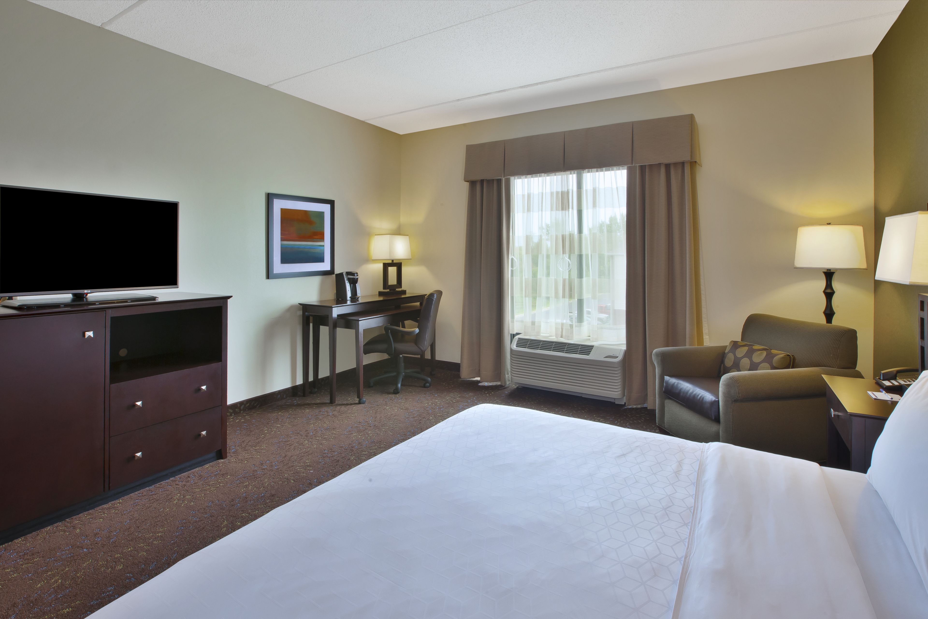 Holiday Inn Express & Suites Geneva Finger Lakes, an Ihg Hotel