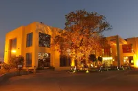 St Laurn the Spiritual Resort Hotel dekat Saibaba Temple Shirdi