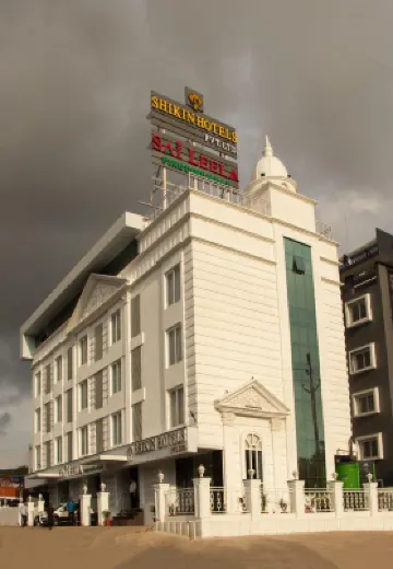 Shikin Hotels Pvt Ltd Hoteles cerca de Koperkhairane Lake
