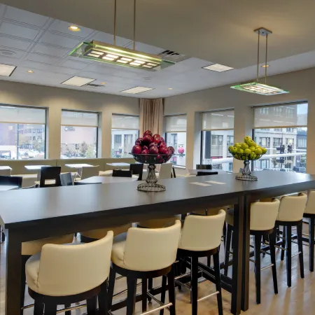 Hampton Inn & Suites Chicago-Downtown