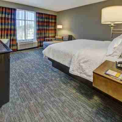 Hampton Inn and Suites Memphis Germantown Rooms