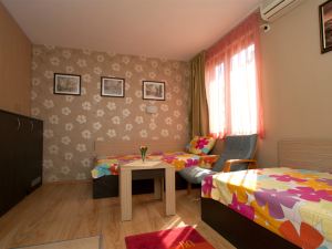 Villa Ani Sveti Vlas Bulgarian Black Sea Coast Open May to October