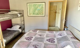 Cottage at the Foot of the Ski Slopes with Mountain Views - Chalet Nelda