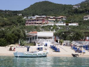 Enjoy Lichnos Bay Village, Camping, Hotel and Apartments