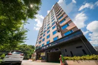 Yeosu Beach Hotel فنادق في يوسو