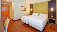 iStay by NH Zaragoza Sport Hotel Hotel di 